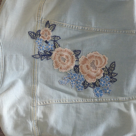 Lularoe jean jacket beautiful patchwork like new! Size Large. - Picture 3 of 8